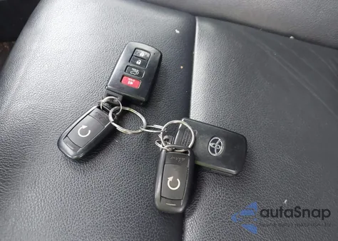 2017 Toyota Rav4 Limited из США, поврежденный, VIN JTMDFREV6HJ164772